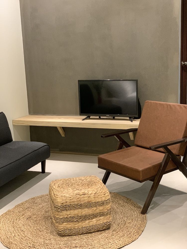 Chi Hieu Homestay Deluxe Double Room 8