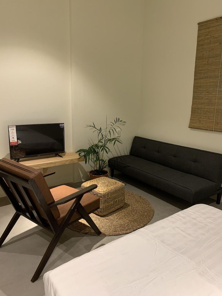 Chi Hieu Homestay Deluxe Quadruple Room 9