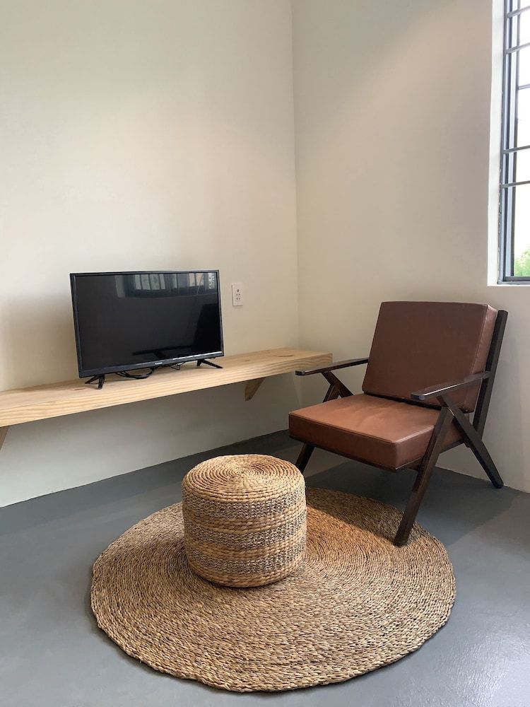 Chi Hieu Homestay Deluxe Quadruple Room 7