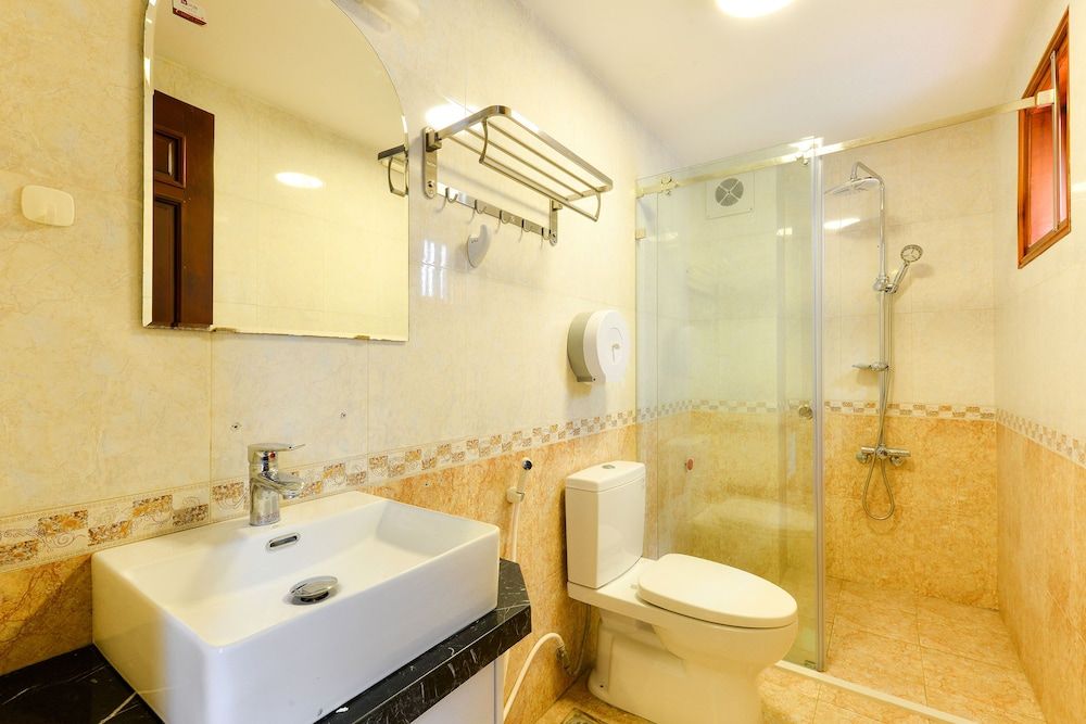 OYO 317 Kim Cuong Hotel 2 Superior Double Room 5