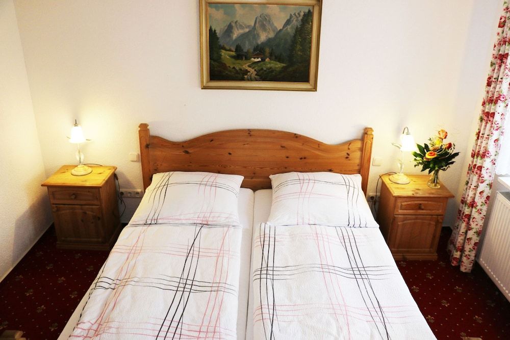 Landhotel Rangau Gasthof & Brennerei Comfort Double Room, 1 King Bed, Courtyard View 3