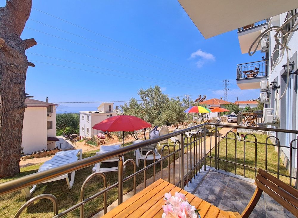 Standard Suite, 1 Bedroom, Garden View, Ground Floor