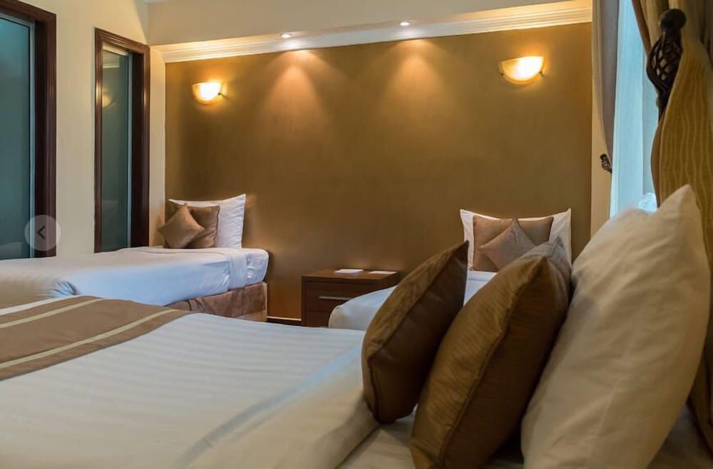 undefined Summerdale Inn 2