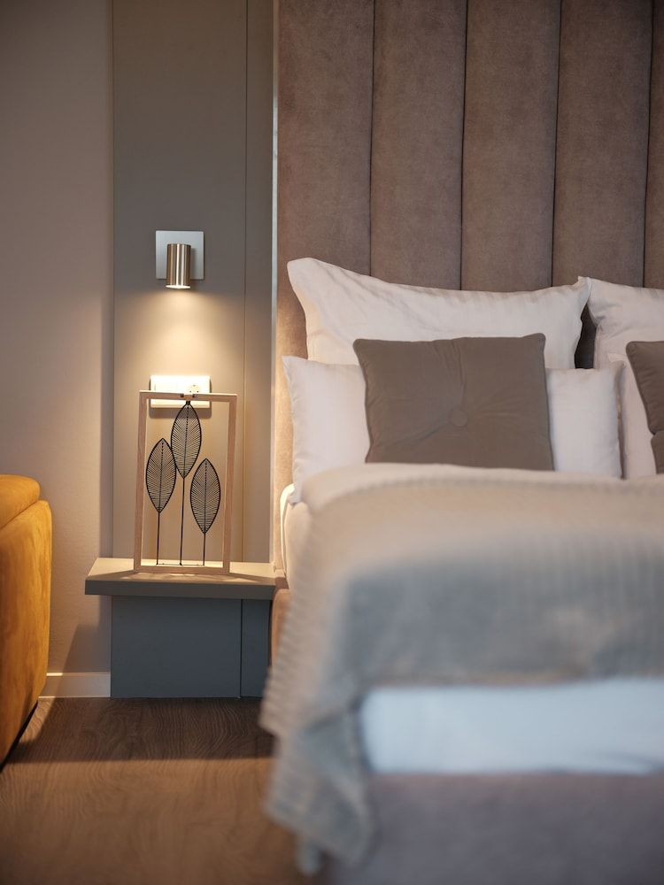 undefined THE ROOMS - Hotel & House 2