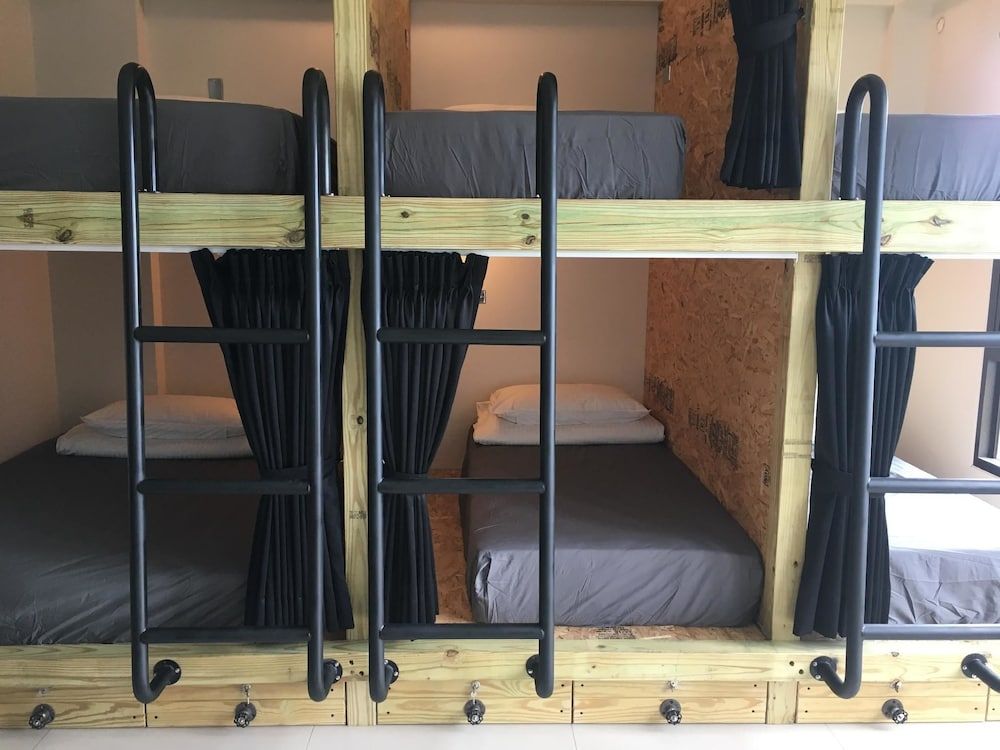 Wave Backpackers - Hostel Signature Shared Dormitory, Mixed Dorm, Shared Bathroom 7