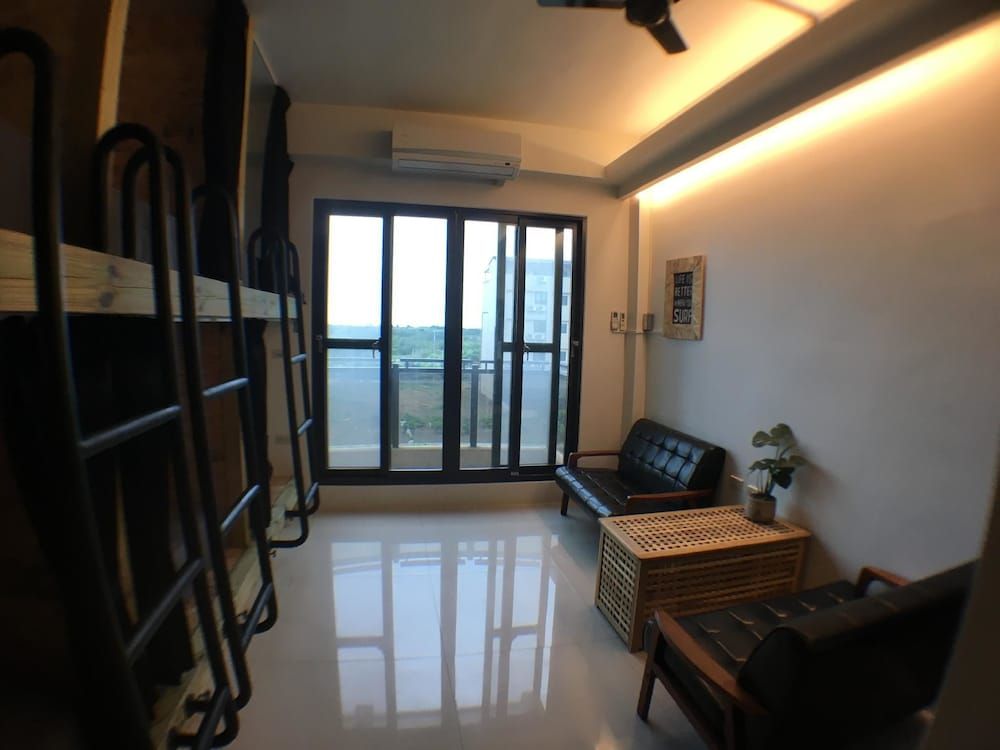 Wave Backpackers - Hostel Signature Shared Dormitory, Mixed Dorm, Shared Bathroom 9