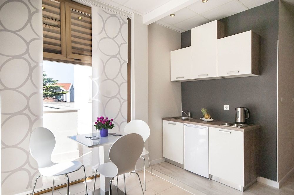 undefined Apartments Pina And Lavender 4