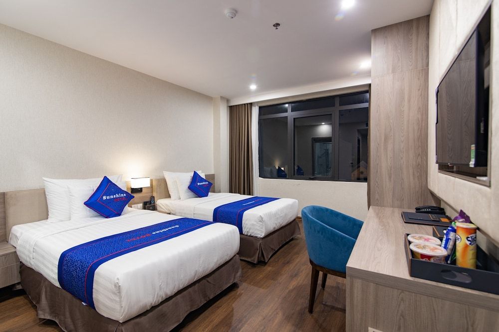 Sunshine Hotel Superior Twin Room 4