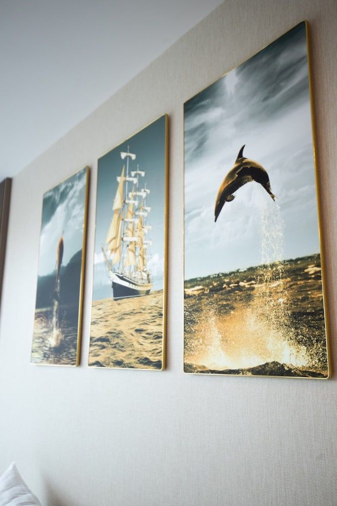 Sunshine Hotel Deluxe Double Room, City View 4