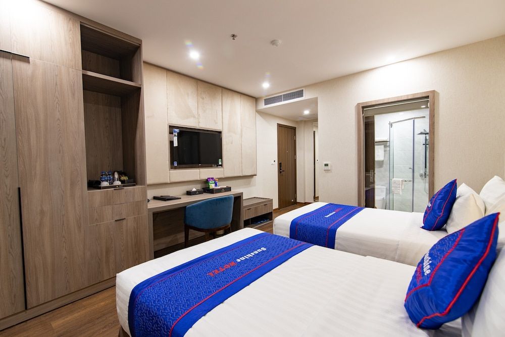 Sunshine Hotel Superior Twin Room 8