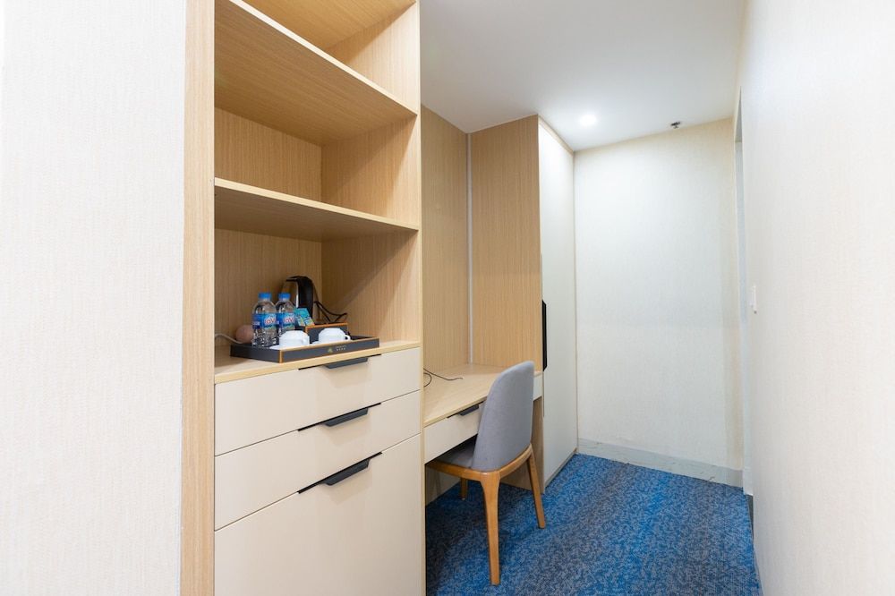 Sunshine Hotel Senior Double Room 7