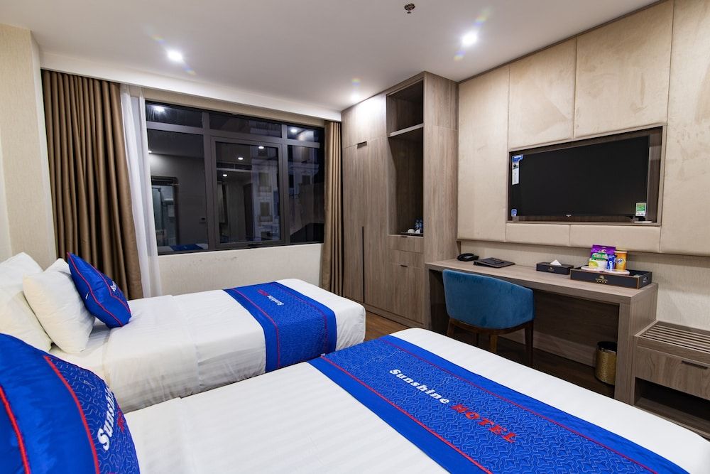 Sunshine Hotel Superior Twin Room 3