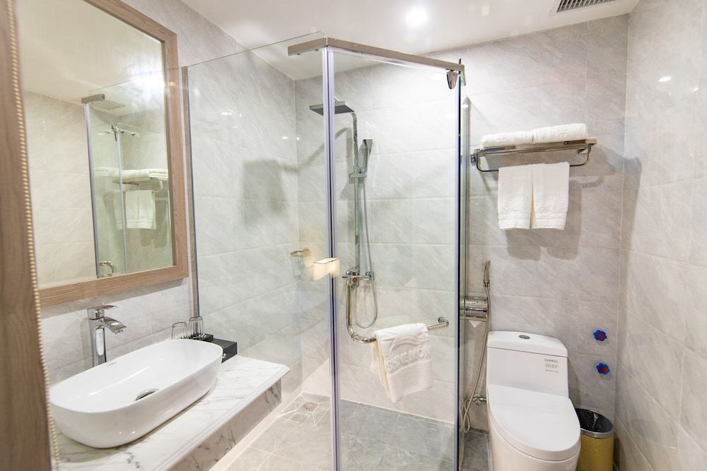 Sunshine Hotel Superior Twin Room 9