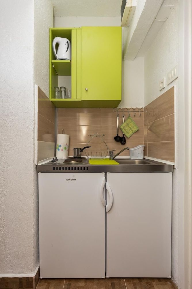 Studio (Studio Apartment with Terrace)