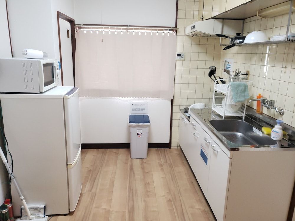 undefined Color Ebie 9