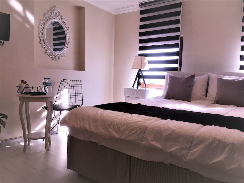 undefined Taxim V&V Apart 8