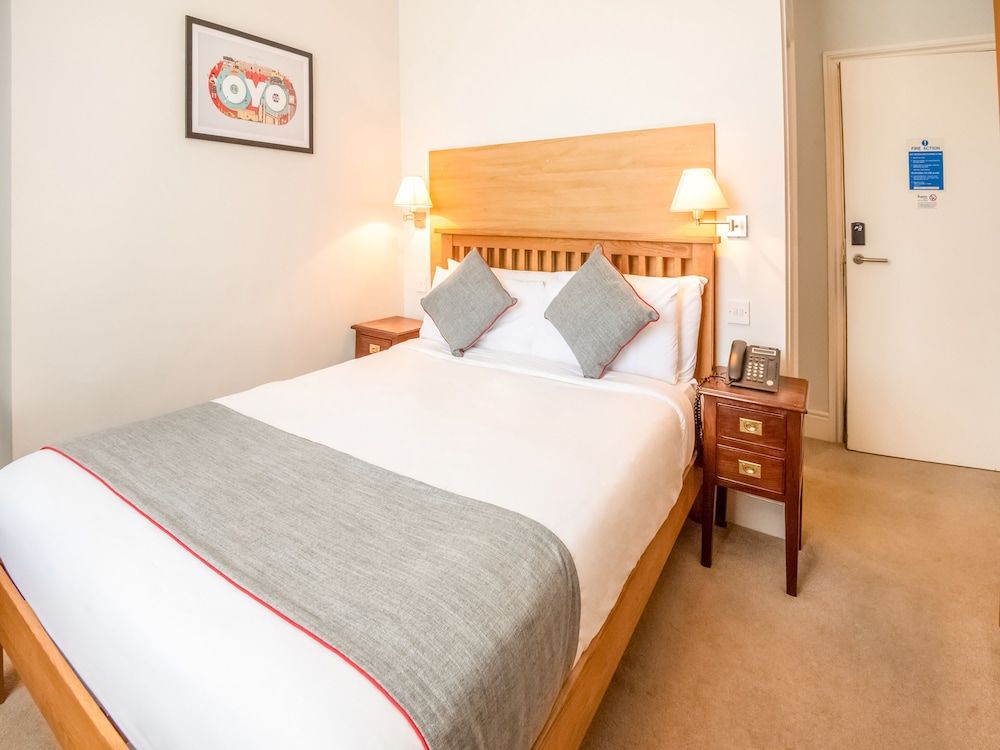 The Regency, Clifton Bristol Standard Double Room, 1 Double Bed 4