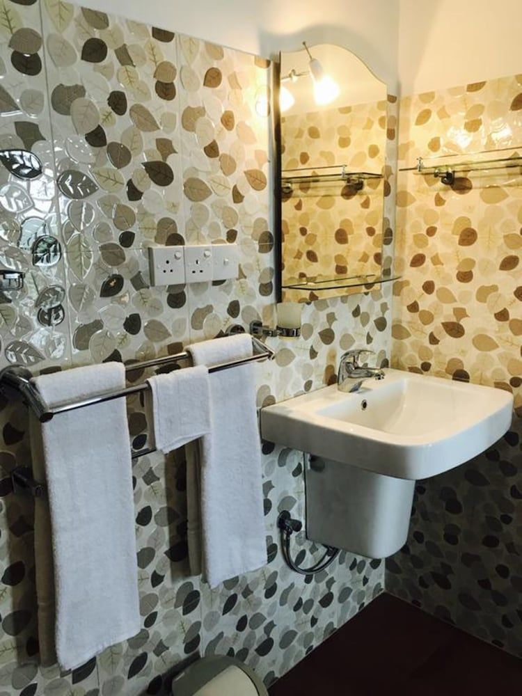 Randiya Beach Villa Villa, 3 Bedrooms 8