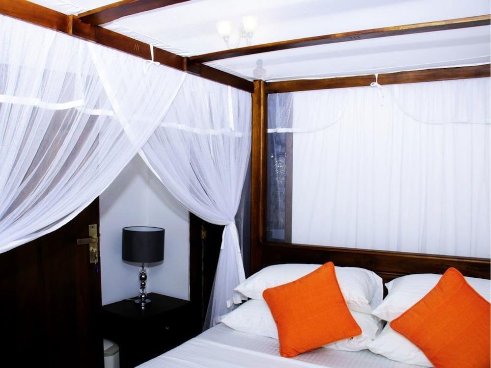 Randiya Beach Villa Villa, 3 Bedrooms 4