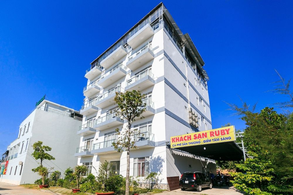 undefined OYO 719 Hotel Ruby Phu Quoc 3