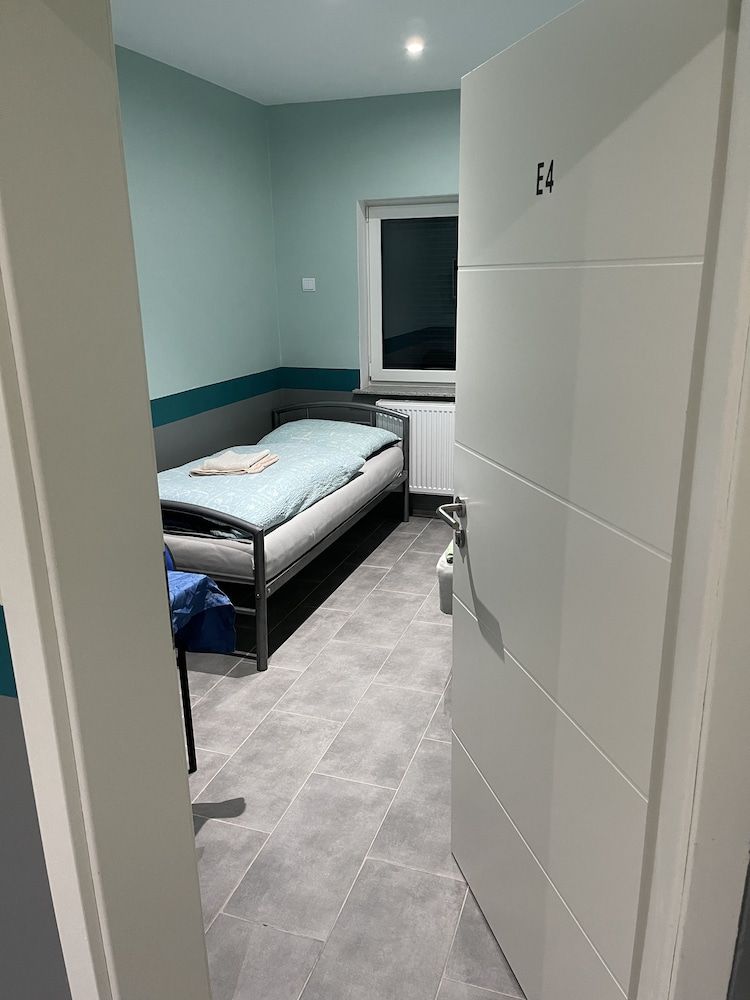 Pension Waldau Double Room, Private Bathroom, Garden View 2