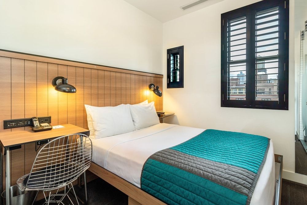 Pod 39 Room (Full Pod) 2