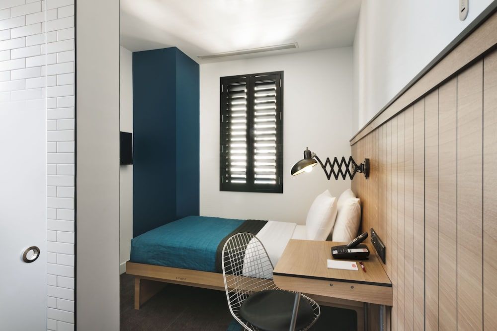 Pod 39 Room (Full Pod) 9