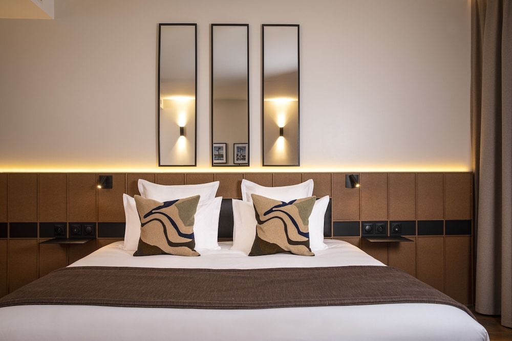 Double Room with Queen-Size Bed