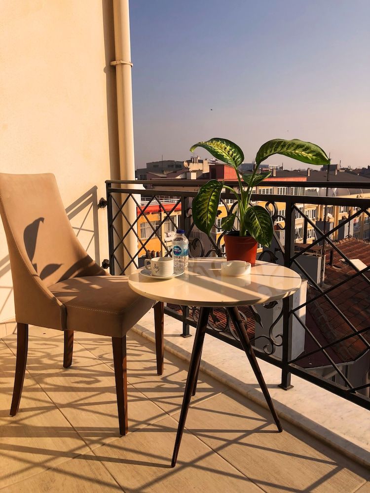 Anafarta Otel Deluxe Room 7