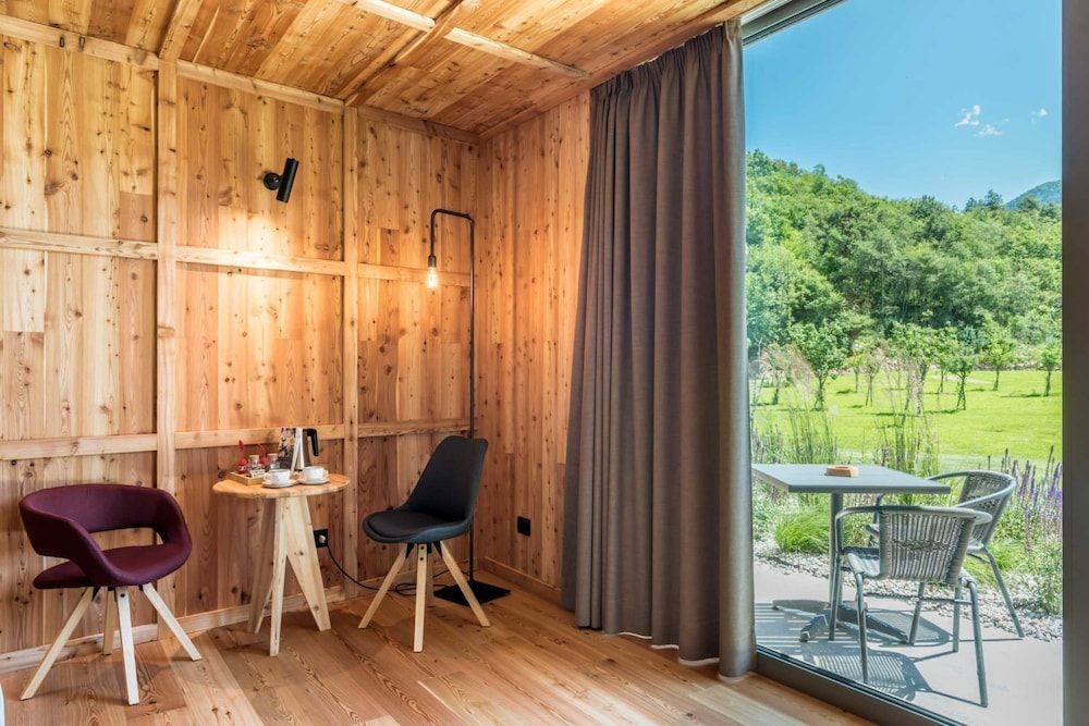 Suite (Relaxing Escape)