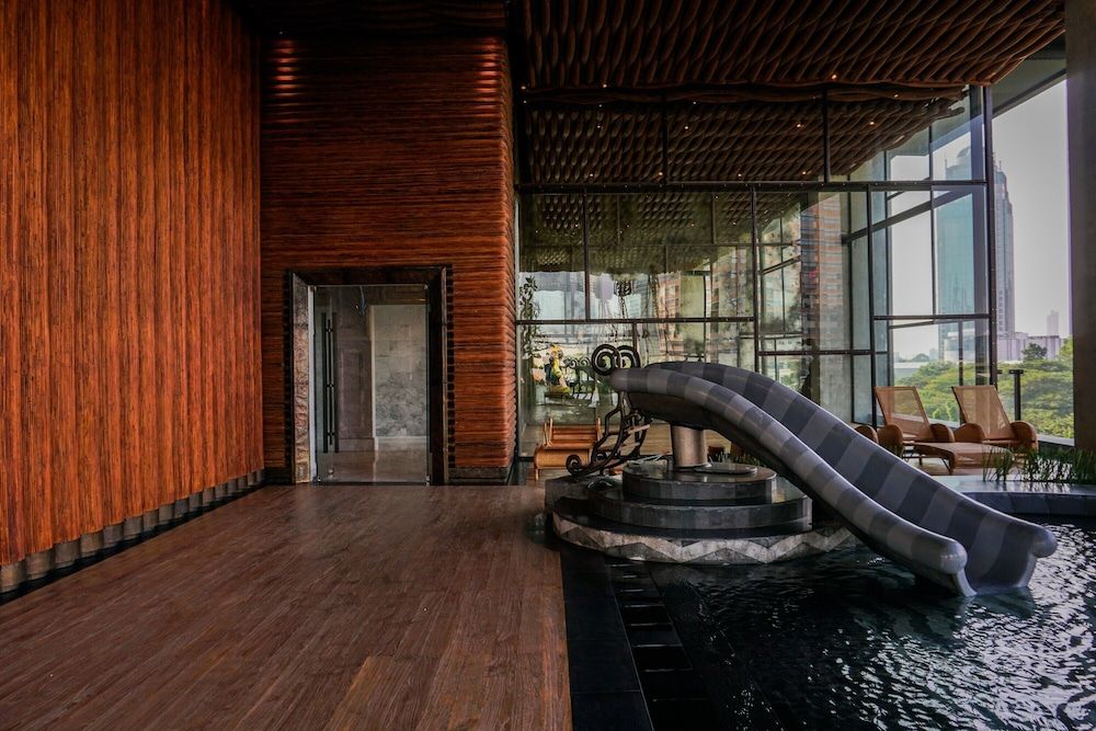 undefined Elegant And Comfy 3Br At Sudirman Suites Apartment 2