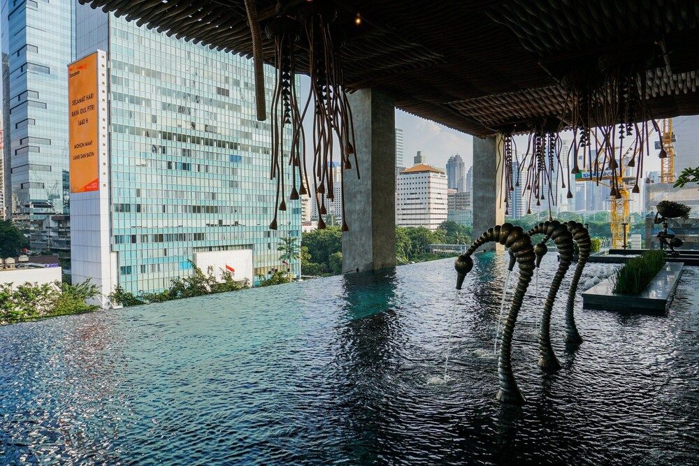 undefined Elegant And Comfy 3Br At Sudirman Suites Apartment 3