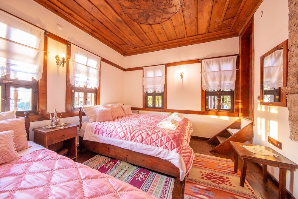 Suleyman Bey Konak Standard Triple Room 11