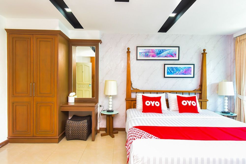 OYO 394 Nana Beach Cha Am Deluxe Double Room, Sea View 4