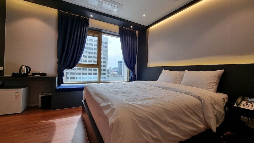 undefined Goldstone Hotel 9