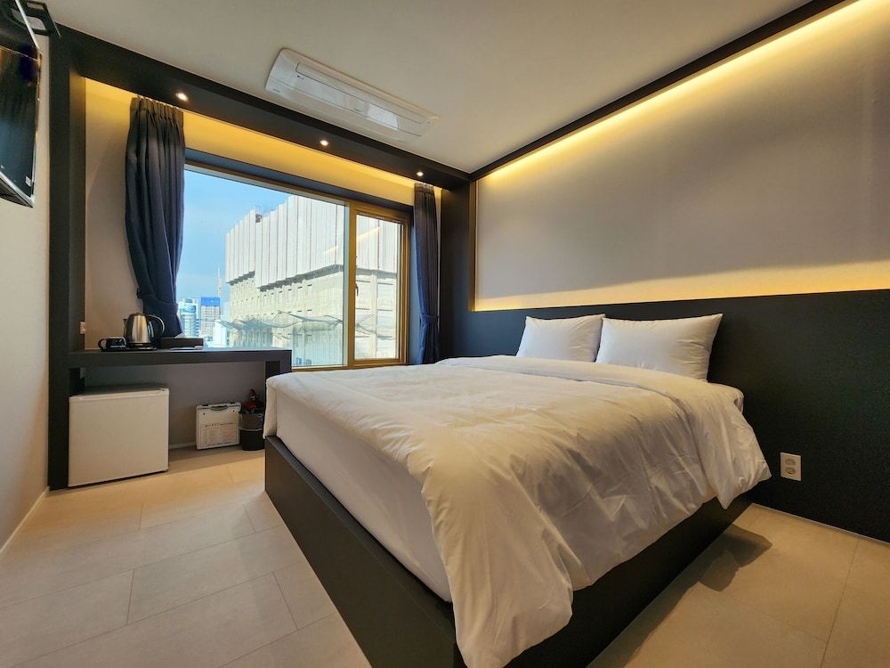 undefined Goldstone Hotel 4