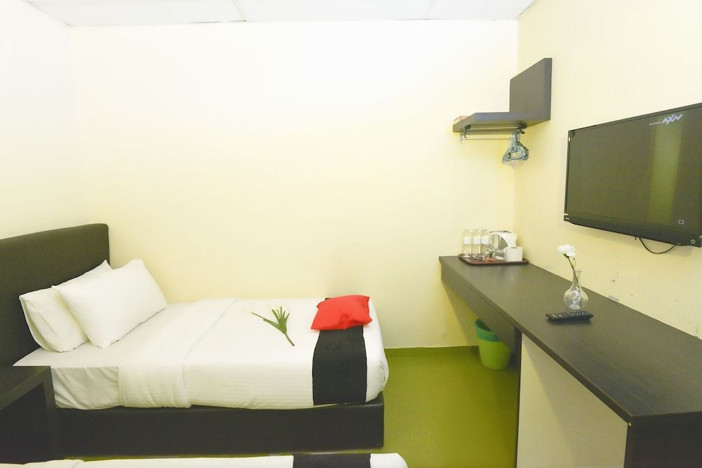 Sastria Hotel Standard Triple Room, Non Smoking 2