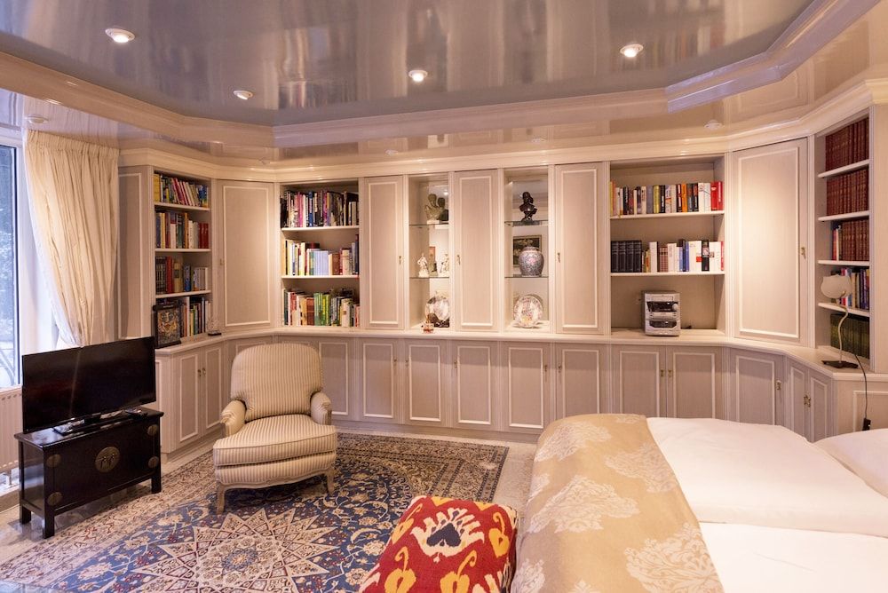 Die Villa Mettmann Comfort Apartment, Garden View 8