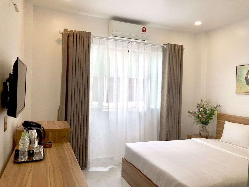undefined Louis Hotel - Bui Vien Walking Street 3