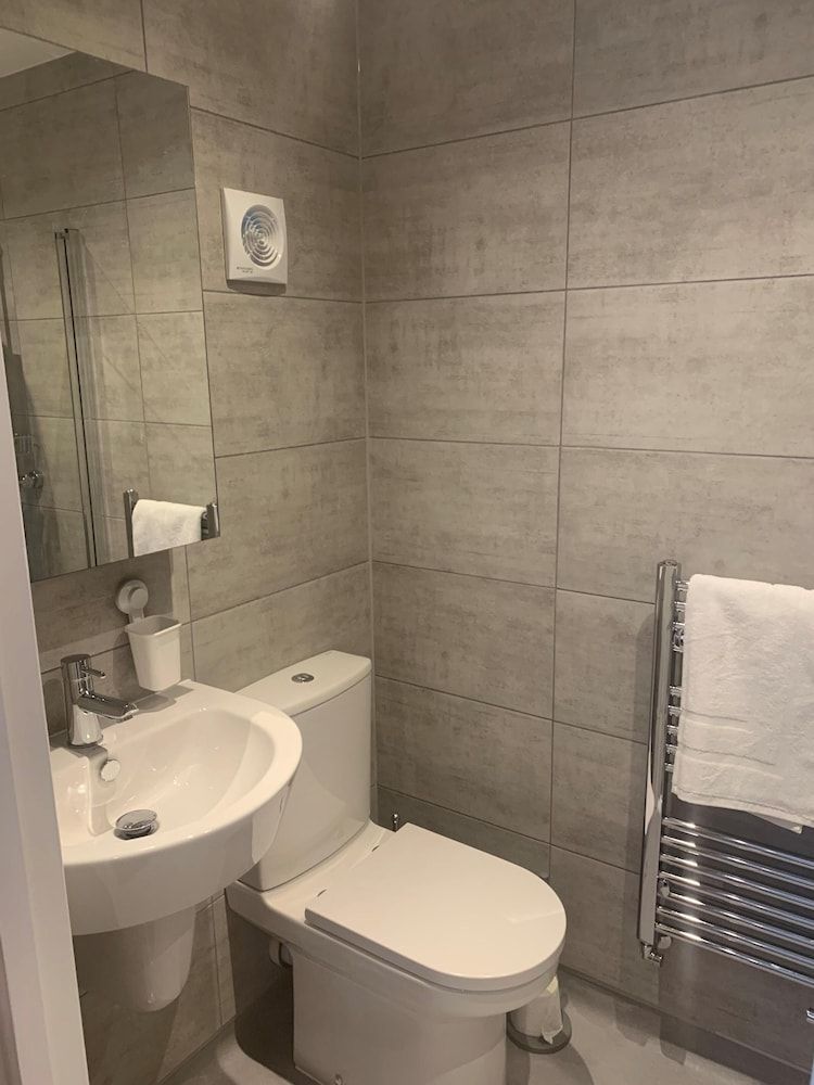 Highfield Coach House Economy Double Room, Ensuite 6