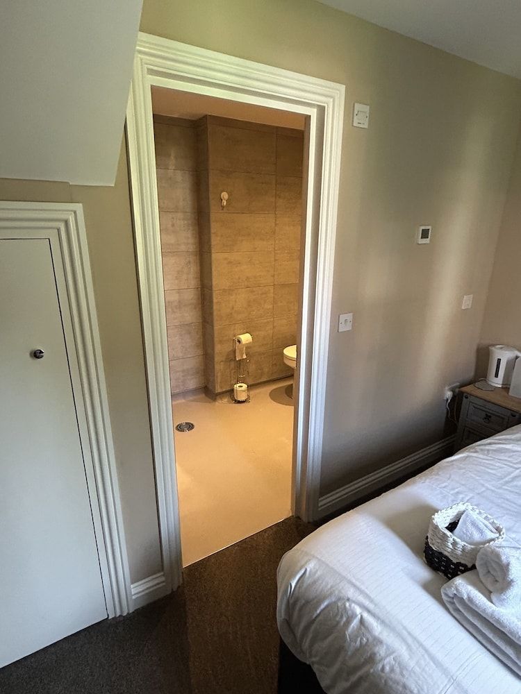 Highfield Coach House Deluxe Single Room, Ensuite 4
