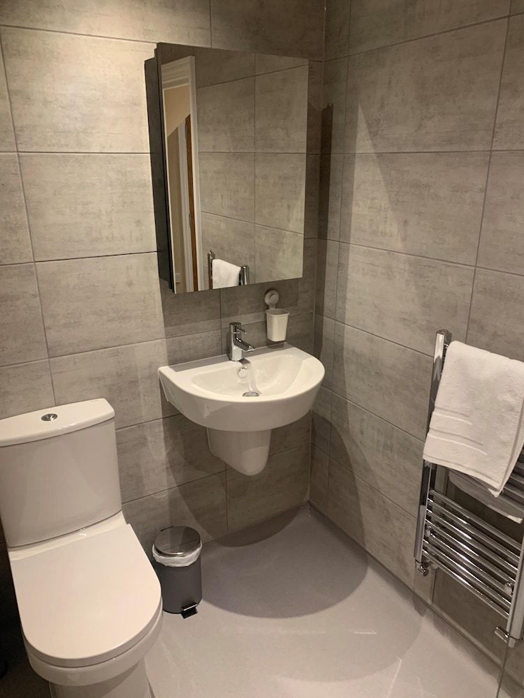 Highfield Coach House Deluxe Single Room, Ensuite 3