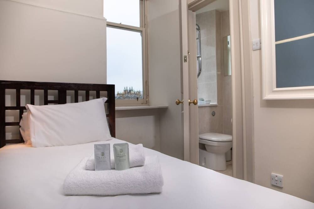 JOIVY Haymarket Single Room 3