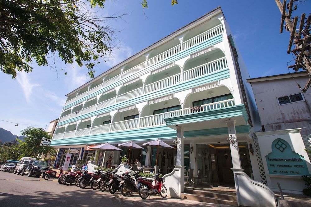 undefined The Verandah 3