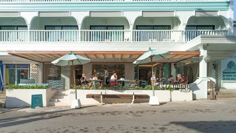 undefined The Verandah 6