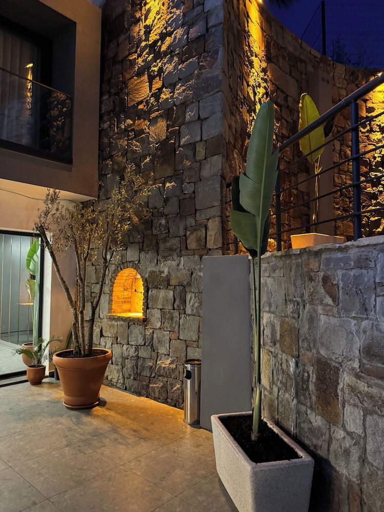 undefined The Rest Port Argento 9