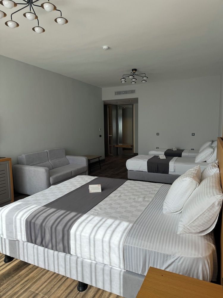 undefined The Rest Port Argento 4