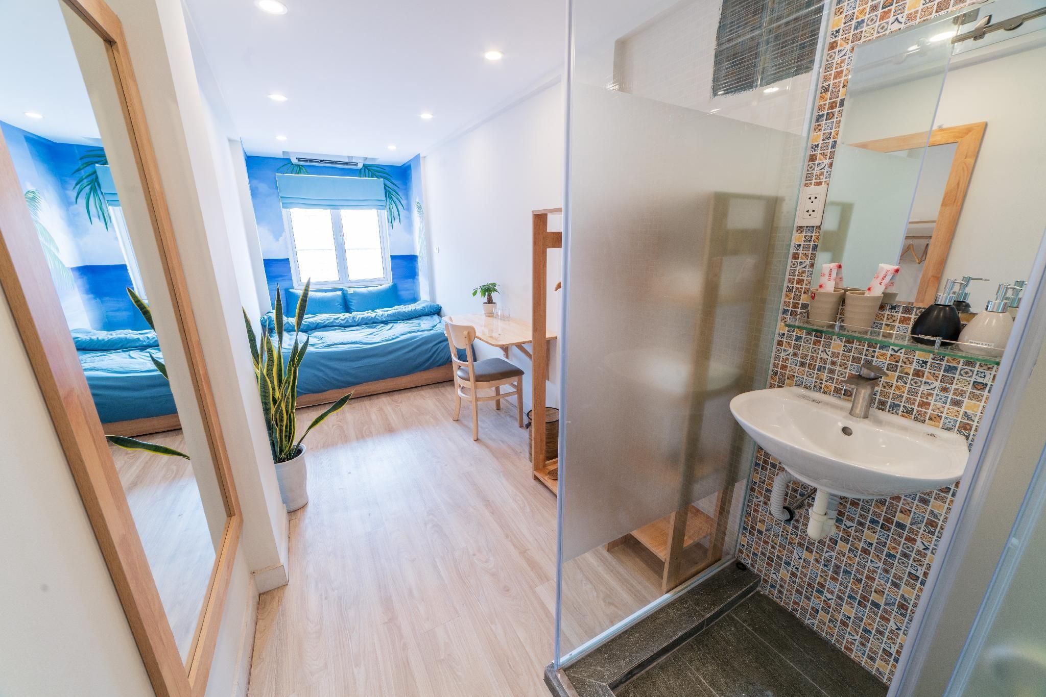 undefined Graffiti Hotel 5