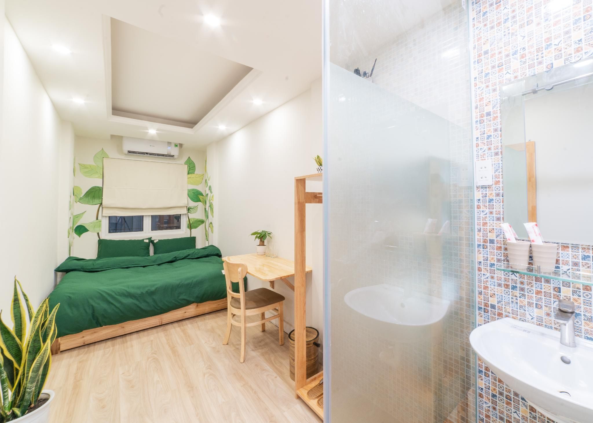 undefined Graffiti Hotel 10