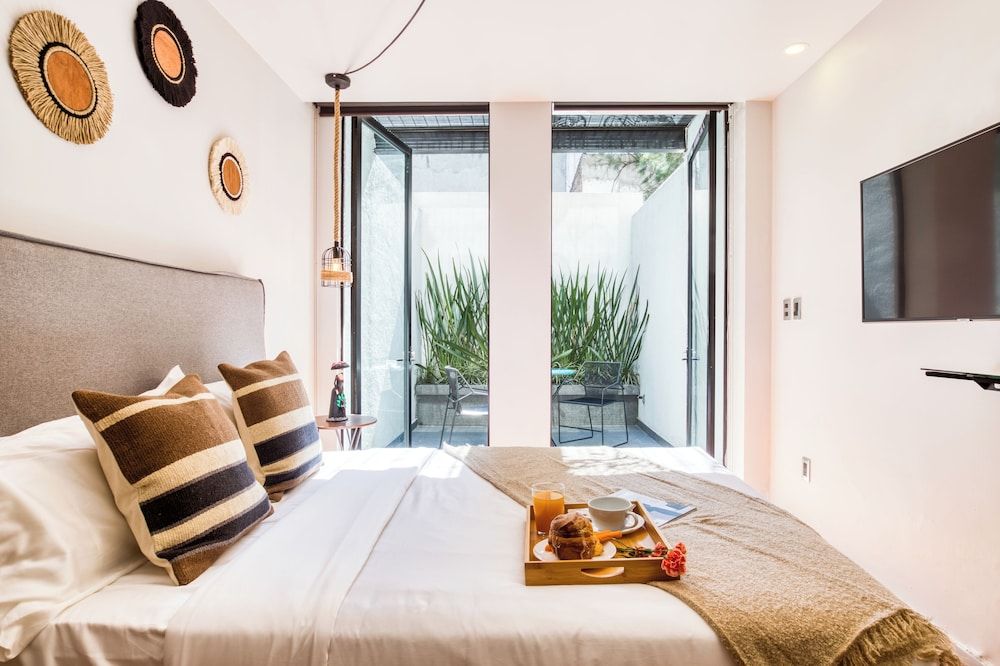 undefined ULIV Condesa 4